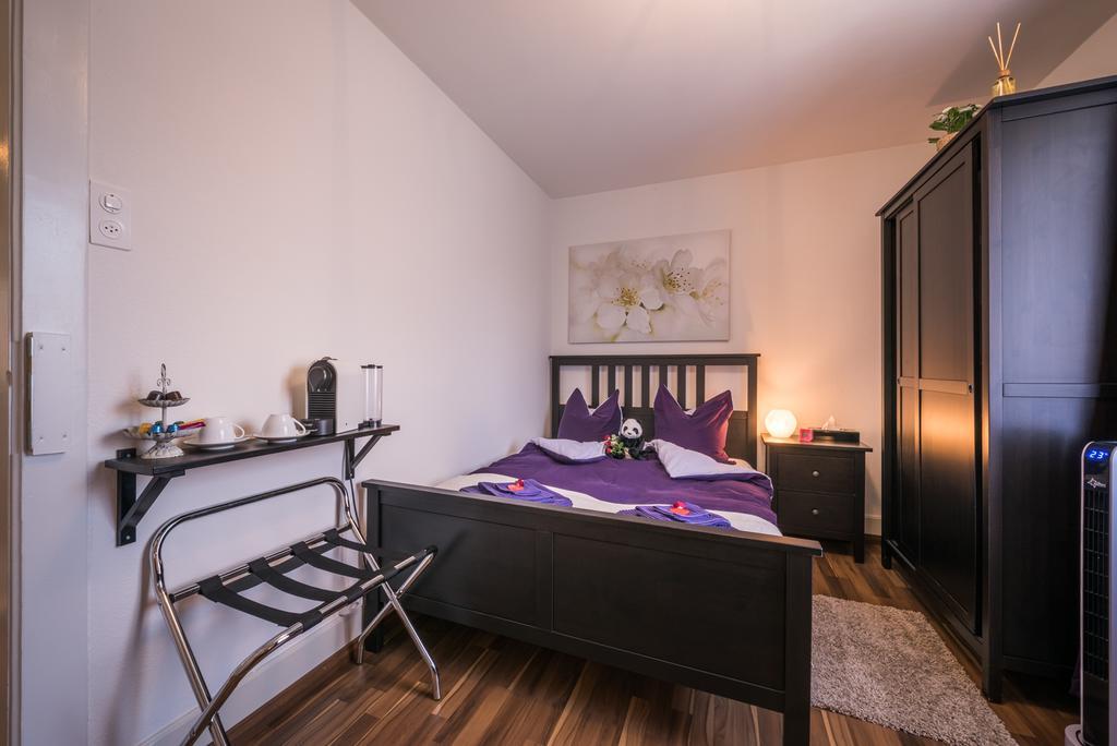 Bed & Breakfast Villa Alma เบิร์น ภายนอก รูปภาพ