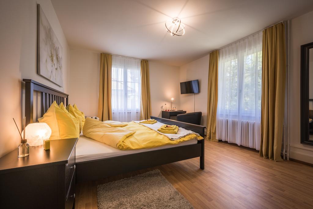 Bed & Breakfast Villa Alma เบิร์น ภายนอก รูปภาพ
